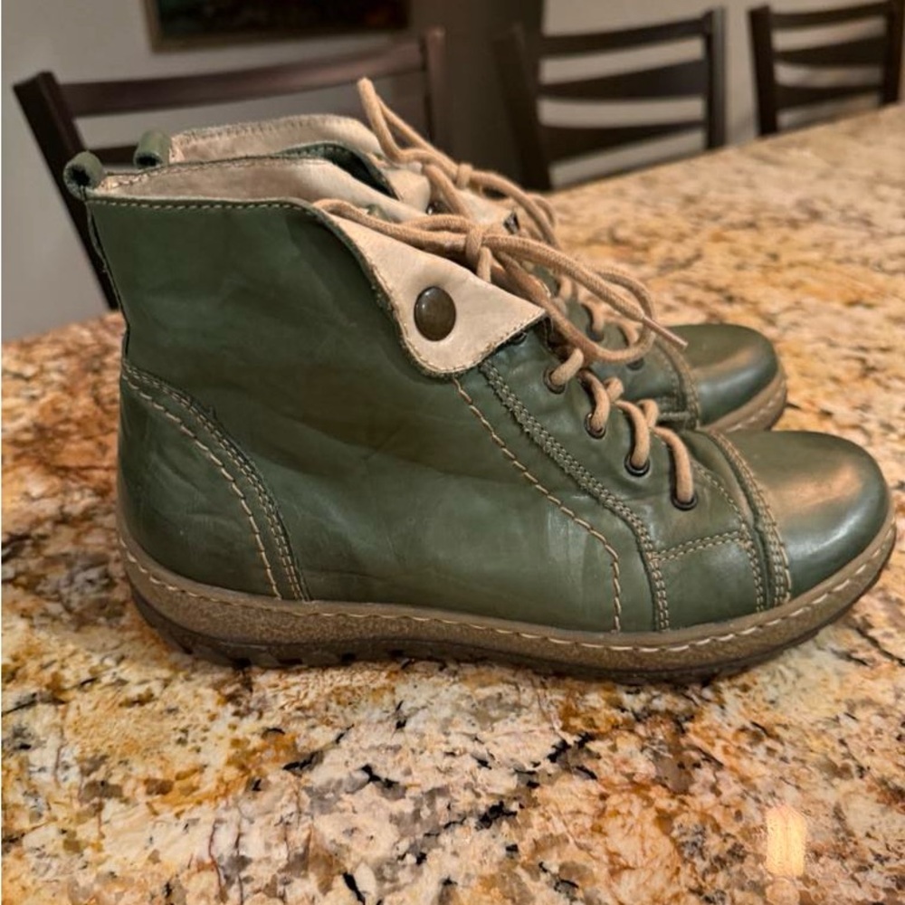 V-Italia Kiki Green Leather Ankle Boots Size 36